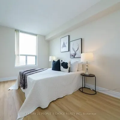 135,&nbsp;Hillcrest, Cooksville, Mississauga