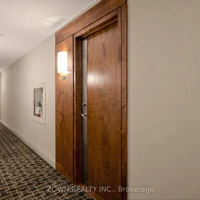 55,&nbsp;Strathaven, Hurontario, Mississauga