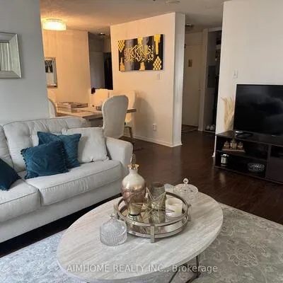 115,&nbsp;Hillcrest, Cooksville, Mississauga