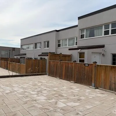 1055,&nbsp;Dundas, Applewood, Mississauga