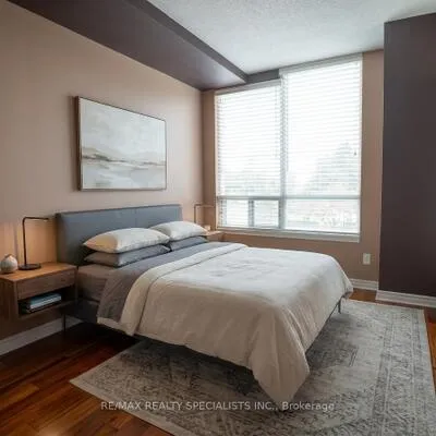 3504,&nbsp;Hurontario, City Centre, Mississauga
