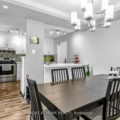20,&nbsp;Mississauga Valley, Mississauga Valleys, Mississauga