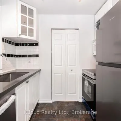 285,&nbsp;Enfield, City Centre, Mississauga