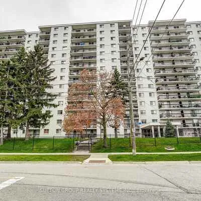 1100,&nbsp;Caven, Lakeview, Mississauga