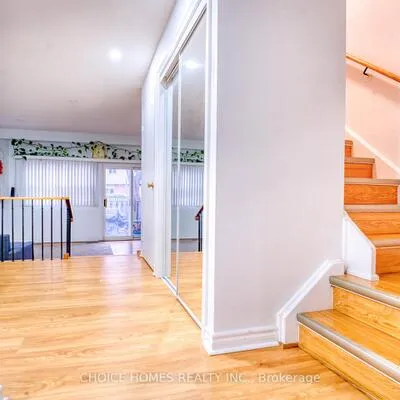 525,&nbsp;Meadows, Rathwood, Mississauga