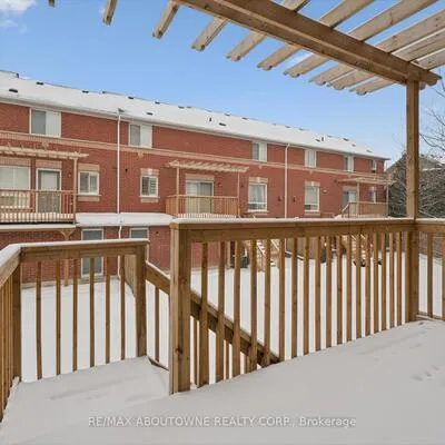 5031,&nbsp;East Mill, East Credit, Mississauga
