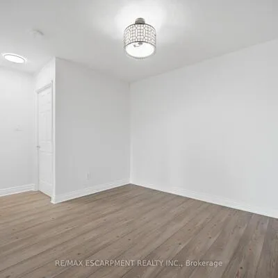 156,&nbsp;ENFIELD, City Centre, Mississauga