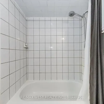 99,&nbsp;Bristol, Hurontario, Mississauga