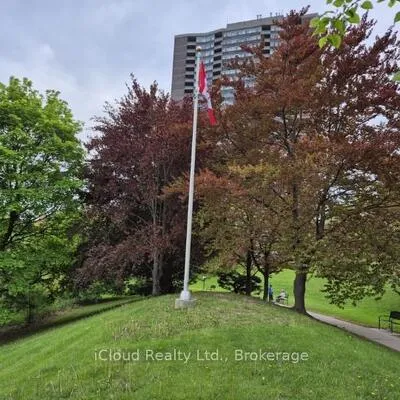 3100,&nbsp;Kirwin, Cooksville, Mississauga
