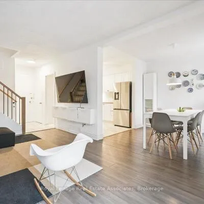 1230,&nbsp;Gripsholm, Applewood, Mississauga