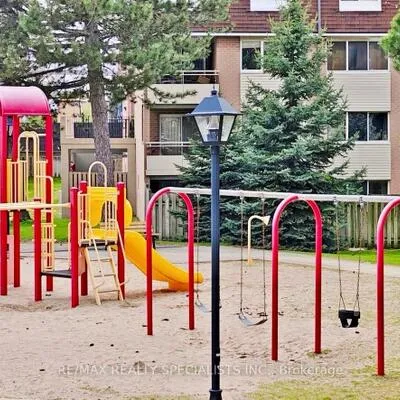 2170,&nbsp;Bromsgrove, Clarkson, Mississauga