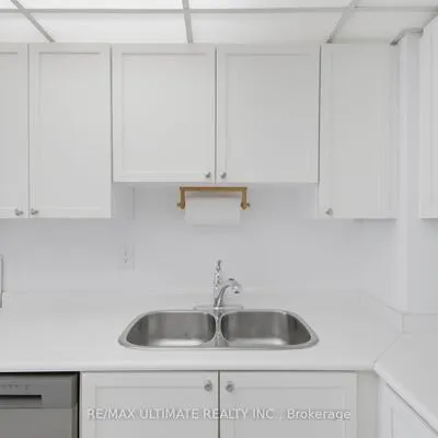 115,&nbsp;Hillcrest, Cooksville, Mississauga
