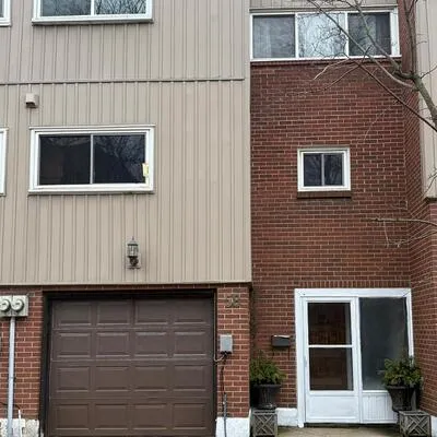 400,&nbsp;Bloor, Mississauga Valleys, Mississauga