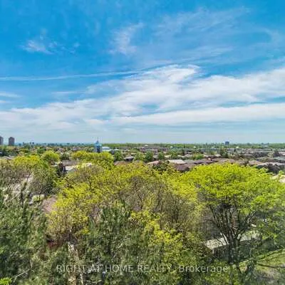 250,&nbsp;Webb, City Centre, Mississauga