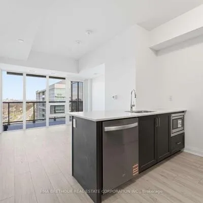 1035,&nbsp;Southdown, Clarkson, Mississauga