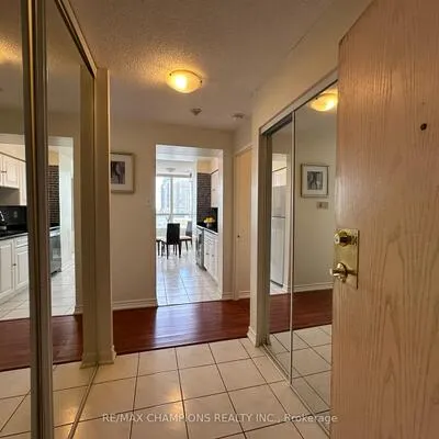 400,&nbsp;Webb, City Centre, Mississauga