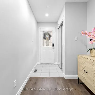 455,&nbsp;Apache, Hurontario, Mississauga