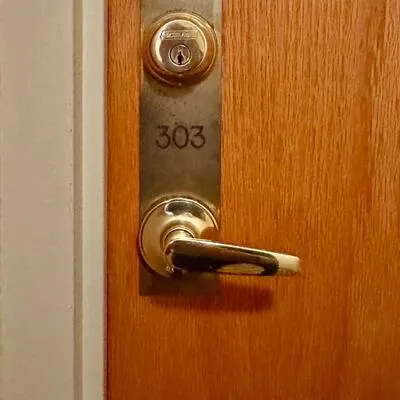 300,&nbsp;Webb, City Centre, Mississauga