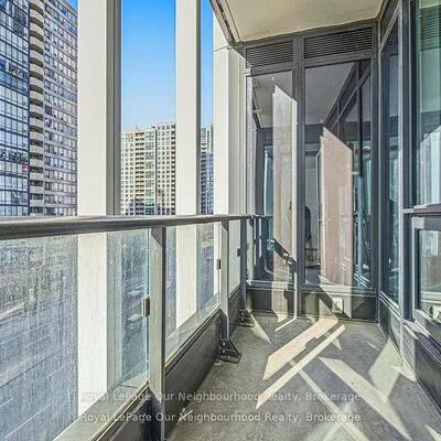 395,&nbsp;Square One, City Centre, Mississauga