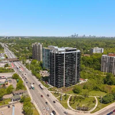 1035,&nbsp;Southdown, Clarkson, Mississauga