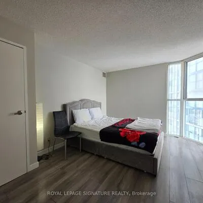 25,&nbsp;Trailwood, Hurontario, Mississauga
