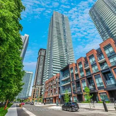 430,&nbsp;Square One, Creditview, Mississauga