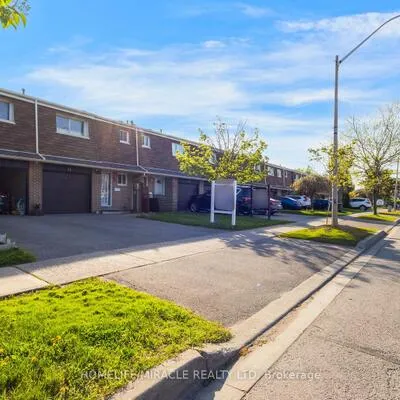 7450,&nbsp;Darcel, Malton, Mississauga