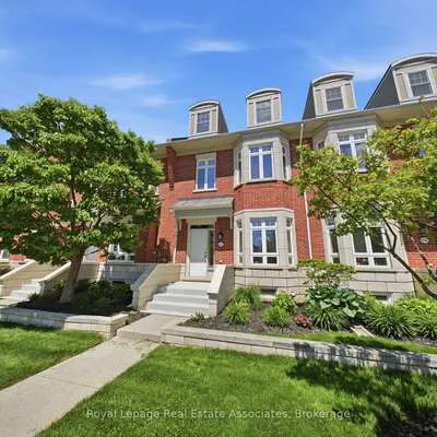 32,&nbsp;St Lawrence, Port Credit, Mississauga