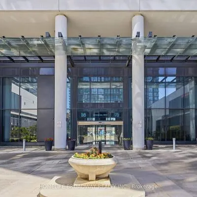 75,&nbsp;Eglinton, Hurontario, Mississauga