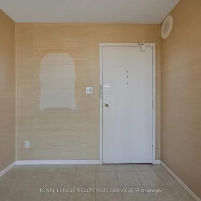 200,&nbsp;Robert Speck, Rathwood, Mississauga