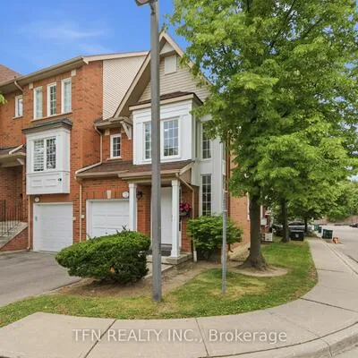1591,&nbsp;South Parade, East Credit, Mississauga