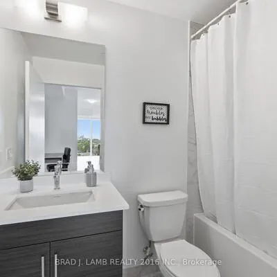 1035,&nbsp;Southdown, Clarkson, Mississauga