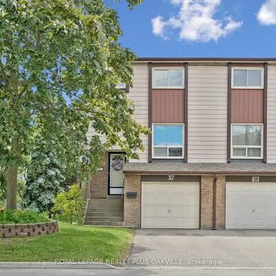 1221,&nbsp;Dundix, Applewood, Mississauga