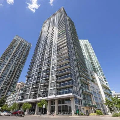 223,&nbsp;Webb, City Centre, Mississauga