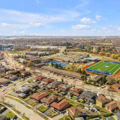 7450,&nbsp;Darcel, Malton, Mississauga
