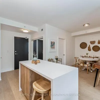 1575,&nbsp;Lakeshore, Clarkson, Mississauga