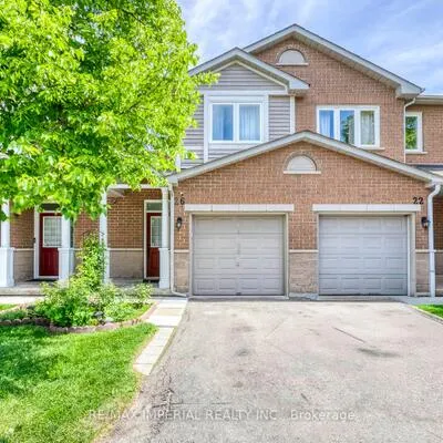 833,&nbsp;Scollard, East Credit, Mississauga