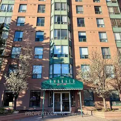 135,&nbsp;Hillcrest, Cooksville, Mississauga