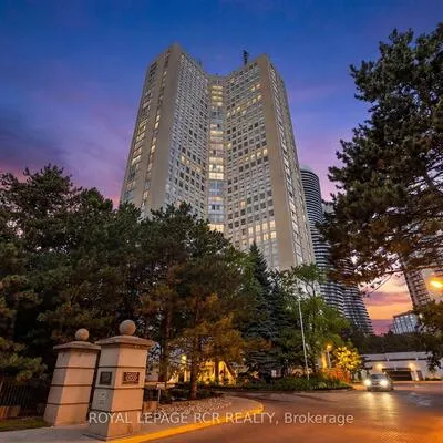 3650,&nbsp;Kaneff, Mississauga Valleys, Mississauga