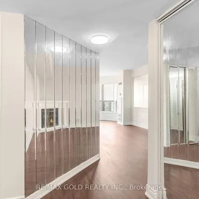 25,&nbsp;Agnes, Cooksville, Mississauga