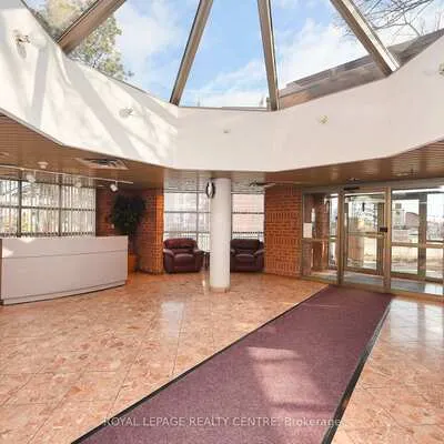 25,&nbsp;Fairview, Fairview, Mississauga