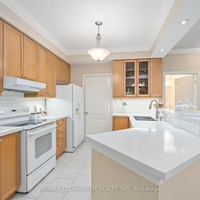 3351,&nbsp;Cawthra, Applewood, Mississauga