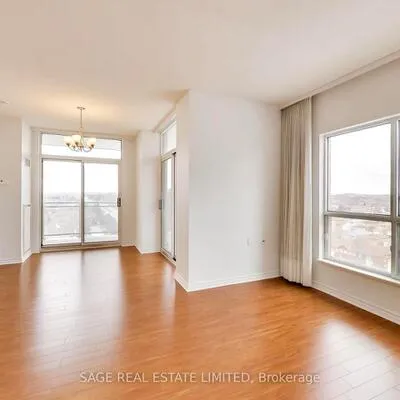 810,&nbsp;Scollard, East Credit, Mississauga