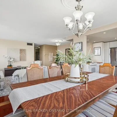 880,&nbsp;Dundas, Erindale, Mississauga