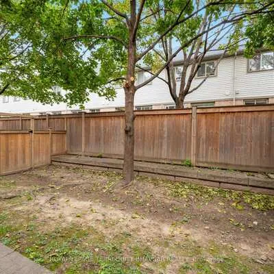 5031,&nbsp;East Mill, East Credit, Mississauga