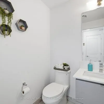 36,&nbsp;ELM, Fairview, Mississauga