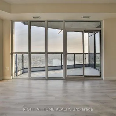 35,&nbsp;WATERGARDEN, Hurontario, Mississauga