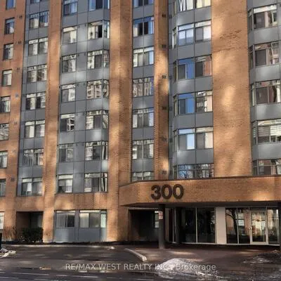300,&nbsp;Webb, City Centre, Mississauga