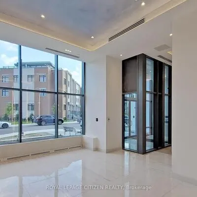 1063,&nbsp;Douglas McCurdy Comm, Lakeview, Mississauga