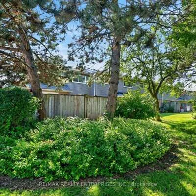 3125,&nbsp;Fifth, Erin Mills, Mississauga